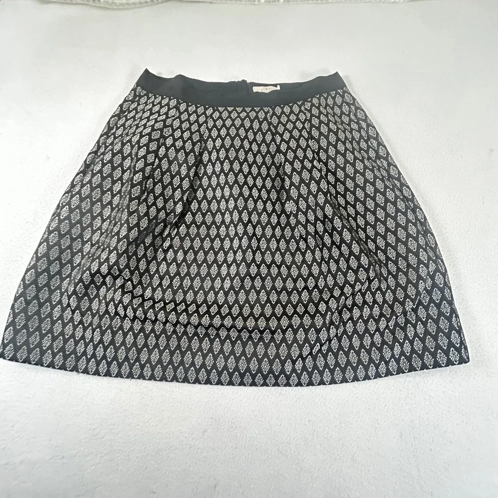 LOFT Women Size 10 Black Metallic Diamond Jacquard Skirt A-Line‎ Mini Polyester